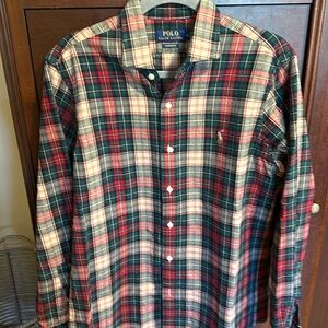 Polo men’s medium classic fit button down. Never worn. So perfect for holidays!